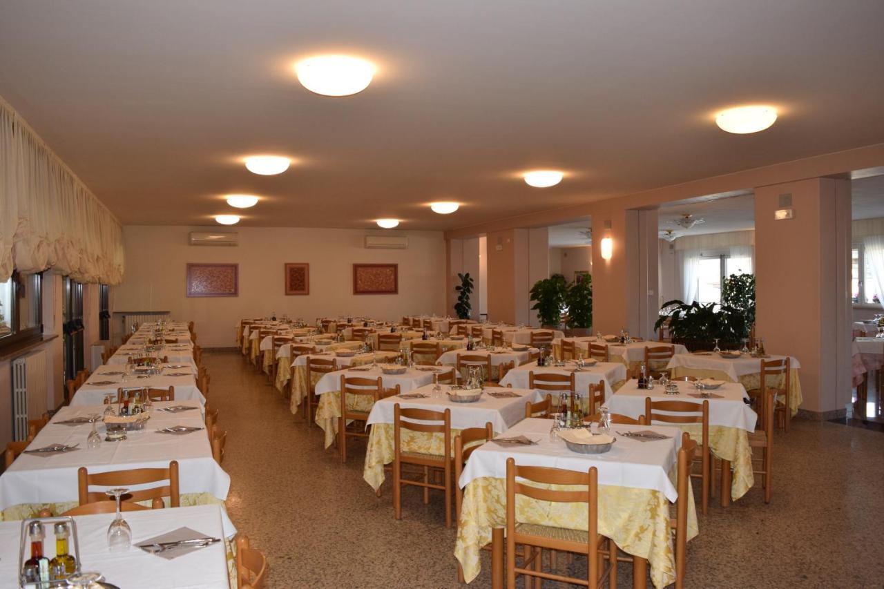 Hotel Pilotto Peschiera del Garda Exterior foto